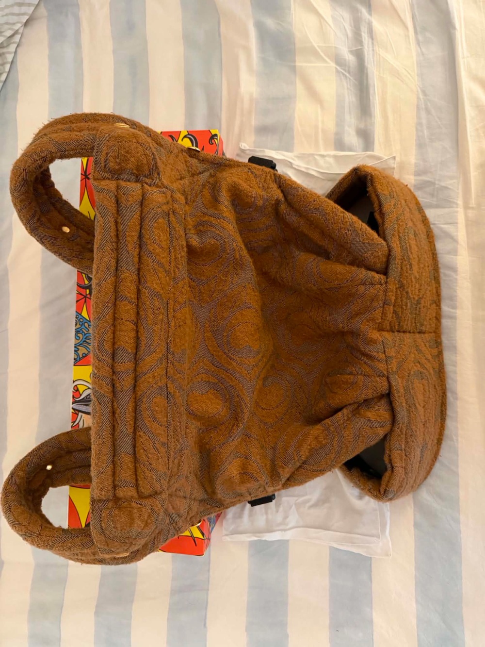 Artipoppe BOLIVAR! The perfect fall/winter carrier